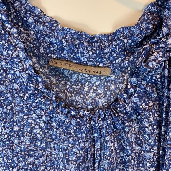 🌺3 FOR $20🌺 - Zara Basic sheer blue floral top flutter sleeve S - Picture 3 of 4